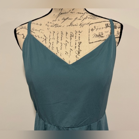 Halara Breezeful Shirred High Low Flowy Midi Dress Stone Blue Size Large NWT - Picture 4 of 12